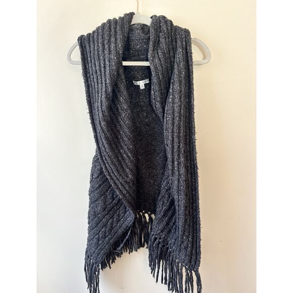 Cabi Fringe Wool Blend Sweater Vest Women M Gray Charcoal Boho Cozy Layering - Picture 4 of 13